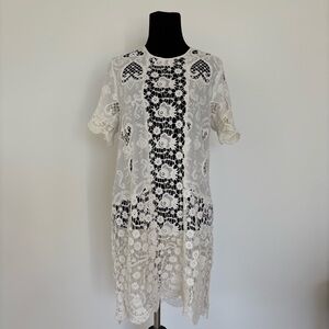 Vintage zara white lace overlay cotton dress. Size S. Perfect condition. Short s